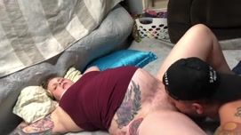 Кадр 3 с порно видео Женщине с большими сиськами сделал куни и выебал в очко