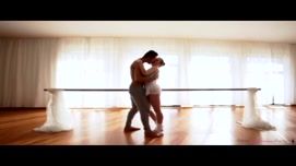Кадр 2 с порно видео Секс со стройной балериной на полу