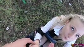 Кадр 9 с порно видео Молодая девушка расплачивается с водителем натурой